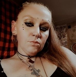 Meet your Posher, Tabitha